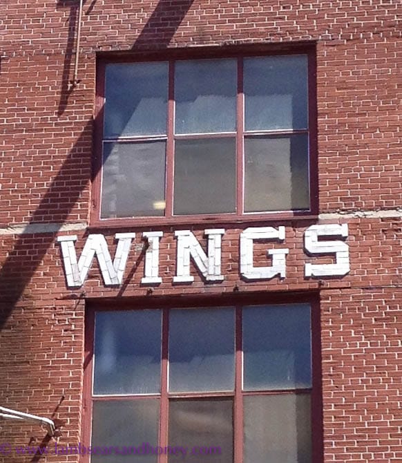 Wing's, Montreal
