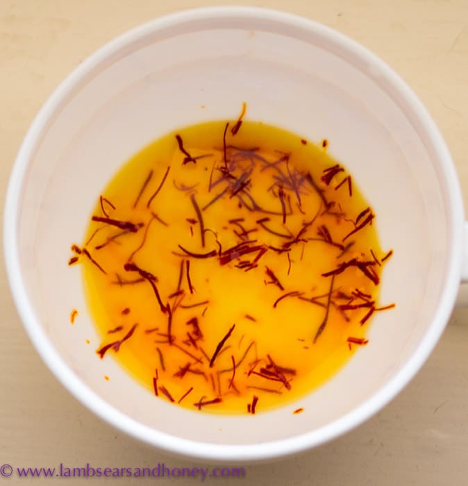 Genuine saffron strands retain their red colour, while staining water a rich gold colour.