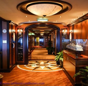 Cunard's liner queen elizabeth