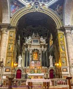 italian churches and ornate altars