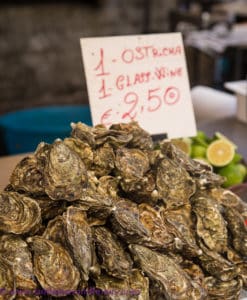 Ortigia market oysters