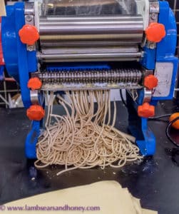noodle cutting the Handmade noodles